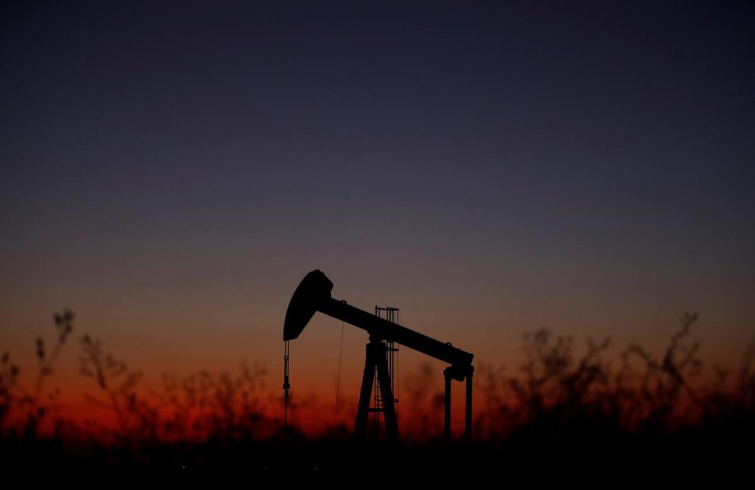 Oil falls on weak Chinese industrial data