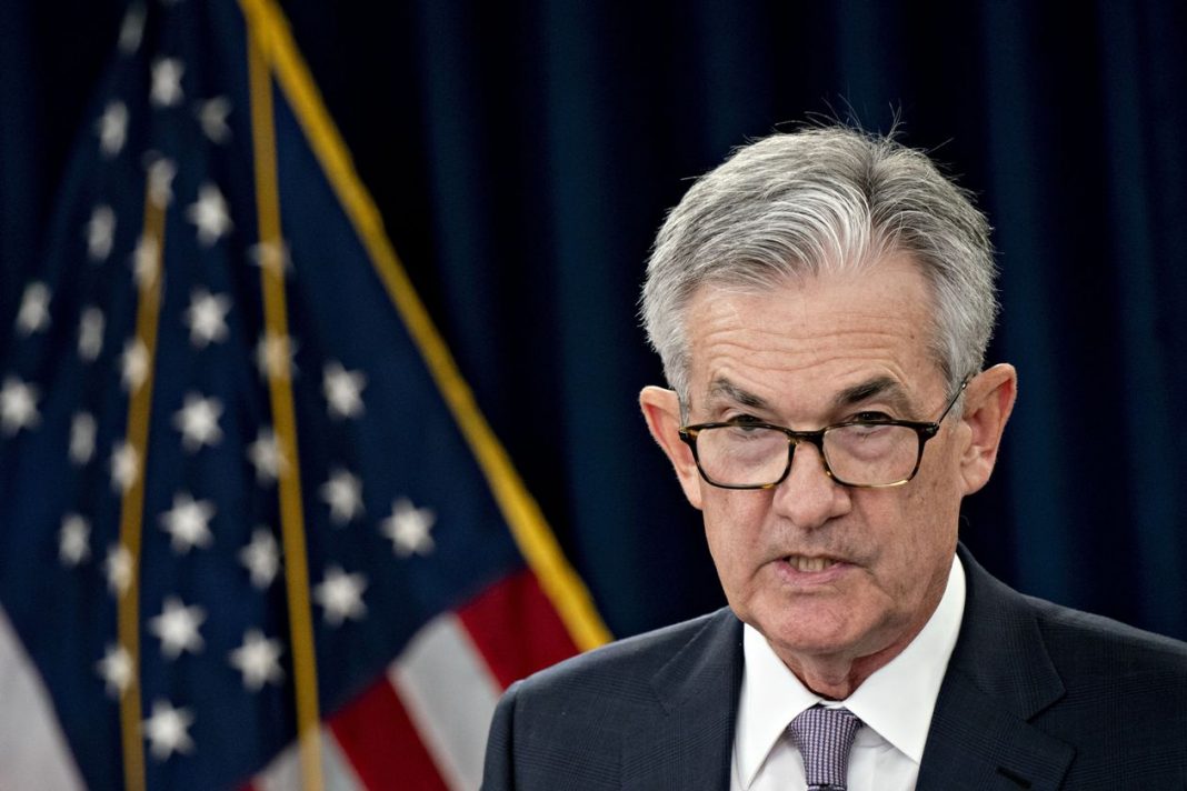 Powell Faces Tightrope Act Framing Potential Pause on Fed Rate Cuts