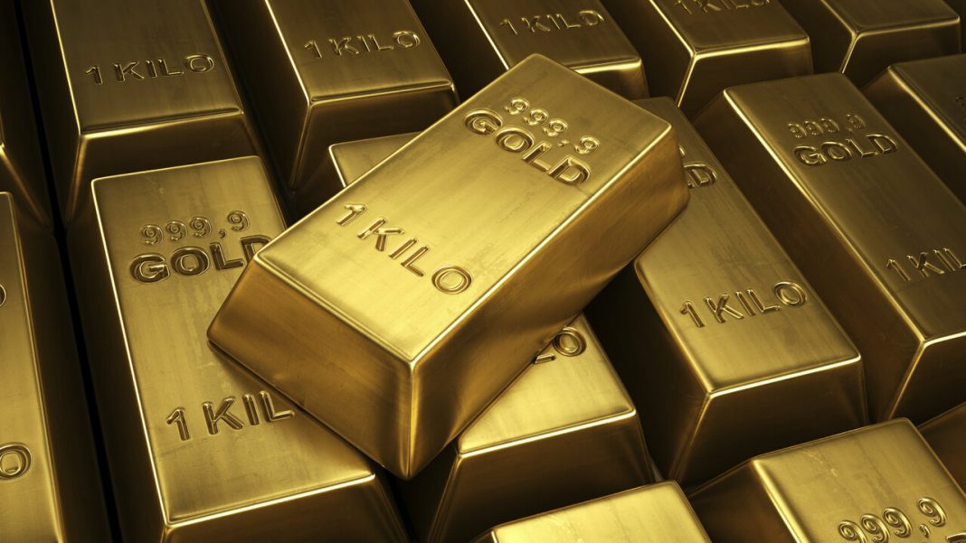 Gold bulls capped by trade optimism but stays afloat