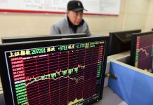 Markets losing ground amid the reports about a rising number of infections both in China and outside