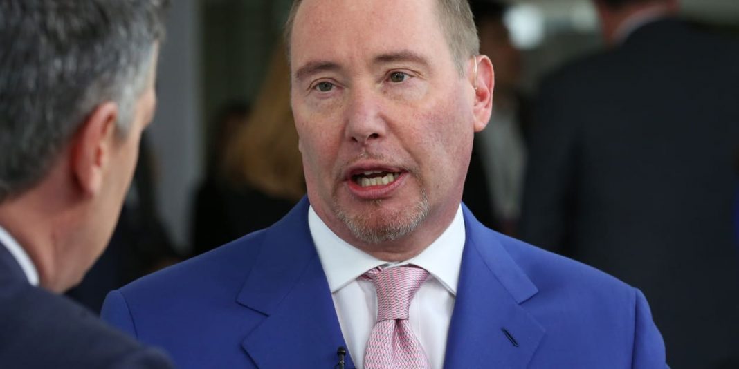 “Bond King” Jeffrey Gundlach says he believes the Fed panicked in cutting interest rates earlier this week and that short-term U.S. rates are headed for zero.
