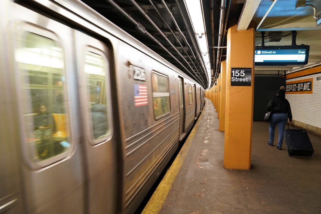 Congress needs to heed MTA Chairman Pat Foye’s plea for another $4 billion in federal aid.